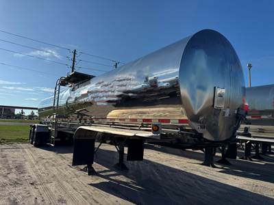 2011 Walker Non Code Tank Trailer
