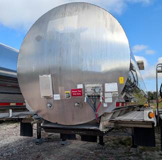 2011 Walker Non Code Tank Trailer