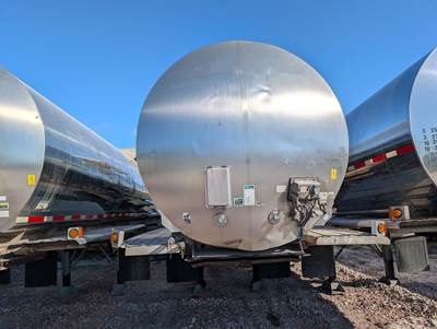 2011 Walker 6800 Gallon Stainless Steel Non Code Tank Trailer - Tandem ...