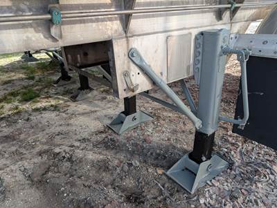 2011 Walker 6800 Gallon Stainless Steel Non Code Tank Trailer - Tandem ...