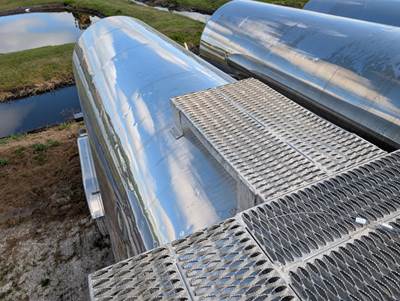 2011 Walker 6800 Gallon Stainless Steel Non Code Tank Trailer - Tandem ...