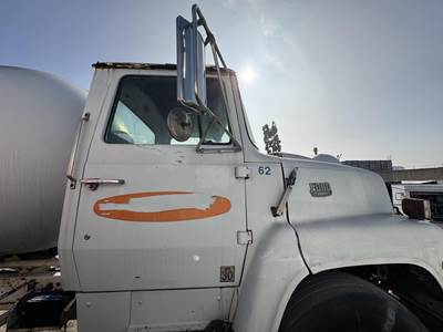 1981 Ford F-700 2770 Gallon Propane Truck - Manual
