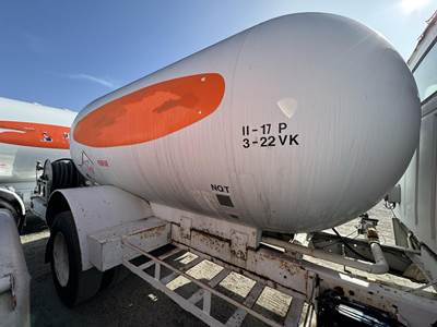 1981 Ford F-700 2770 Gallon Propane Truck - Manual