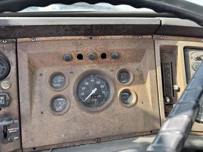 1981 Ford F-700 2770 Gallon Propane Truck - Manual