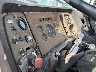 1981 Ford F-700 2770 Gallon Propane Truck - Manual