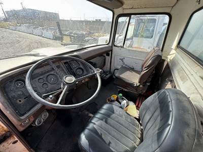 1981 Ford F-700 2750 Gallon Propane Truck - Automatic