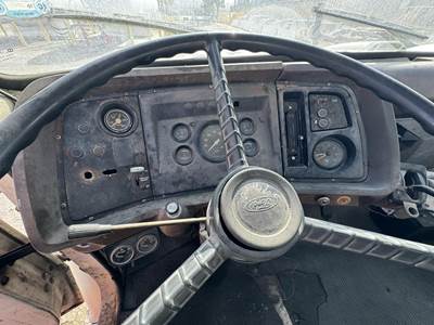 1981 Ford F-700 2750 Gallon Propane Truck - Automatic