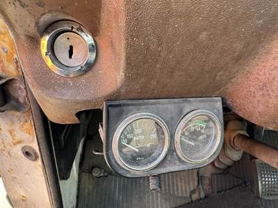 1981 Ford F-700 2750 Gallon Propane Truck - Automatic