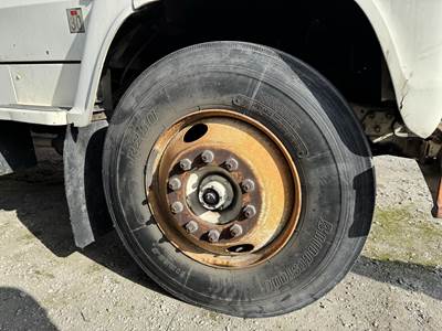 1981 Ford F-700 2750 Gallon Propane Truck - Automatic