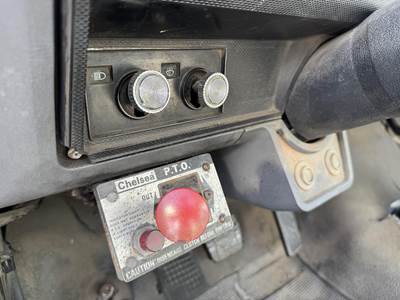 1986 Ford F-700 2790 Gallon Propane Truck - Manual