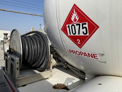 1986 Ford F-700 2790 Gallon Propane Truck - Manual