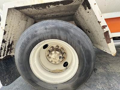 1992 Ford F-700 2750 Gallon Propane Truck - Automatic