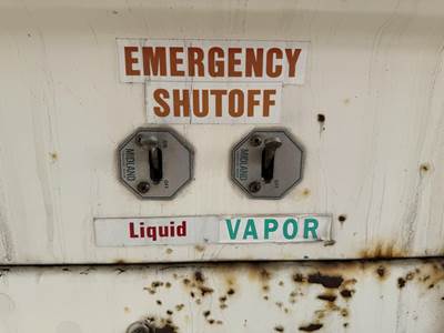 1992 Ford F-700 2750 Gallon Propane Truck - Automatic
