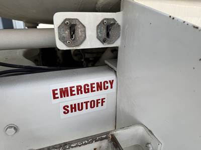 1996 Ford F-700 3000 Gallon Propane Truck - Manual
