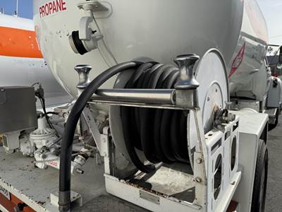 1996 Ford F-700 3000 Gallon Propane Truck - Manual