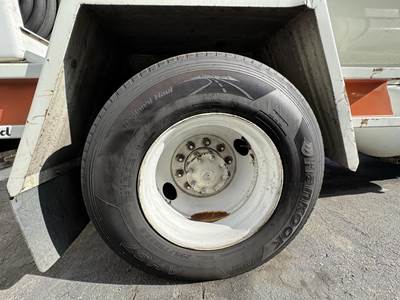 1996 Ford F-700 3000 Gallon Propane Truck - Manual