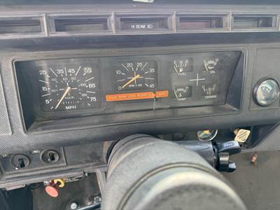 1996 Ford F-700 3000 Gallon Propane Truck - Manual