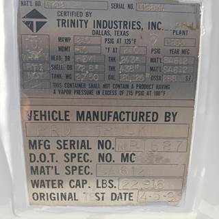 1993 Ford F-700 2750 Gallon Propane Truck
