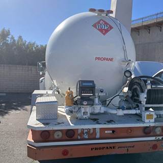1993 Ford F-700 2750 Gallon Propane Truck