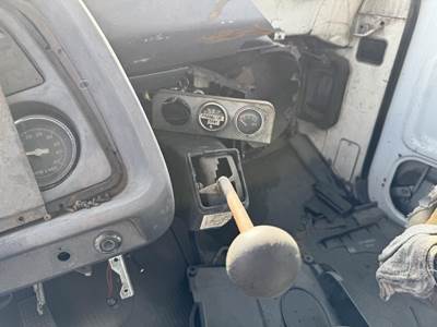 1984 Ford F-800 2750 Gallon Propane Truck - Manual