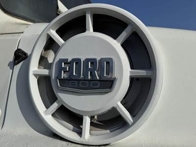 1984 Ford F-800 2750 Gallon Propane Truck - Manual