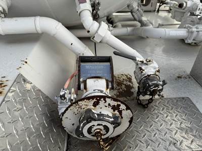 2000 GMC 7500 3000 Gallon Propane Truck - Manual