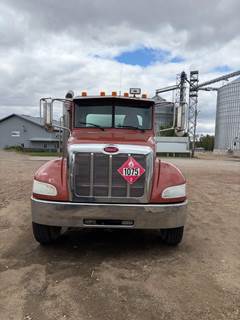 2011 Peterbilt 348 3200 Gallon Propane Truck - Paccar