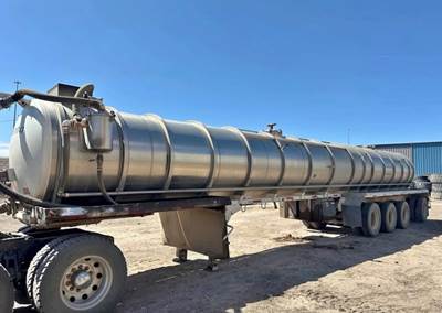 2014 Century 200 BBL / SS TANK / QUAD AXLE Vacuum Tank Trailer