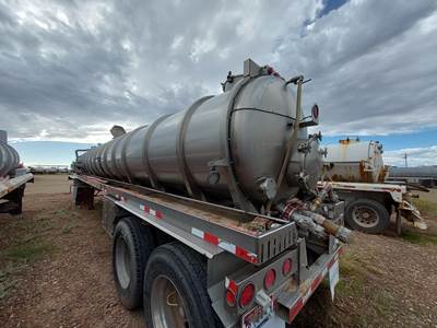 2018 Polar Tandem Axle Stainless Steel Vacuum Tank Trailer - Air Ride, Fixed Axle