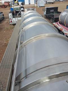 2018 Polar Tandem Axle Stainless Steel Vacuum Tank Trailer - Air Ride, Fixed Axle