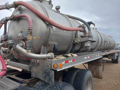 2018 Polar Tandem Axle Stainless Steel Vacuum Tank Trailer - Air Ride, Fixed Axle