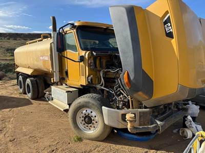 Caterpillar CT660S 4000 Gallon Water Truck