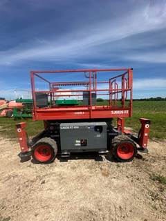 2016 Skyjack 6826 Scissor Lift
