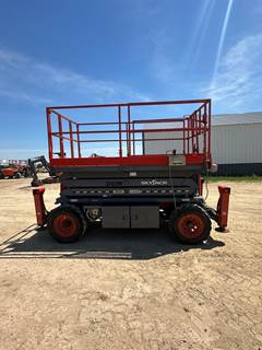 2017 Skyjack 7127RT Scissor Lift