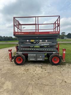2014 Skyjack 7135 Scissor Lift