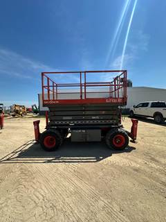 2014 Skyjack 7135 RT Scissor Lift