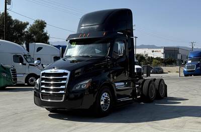 Freightliner Cascadia 126 Day Cab Truck - Detroit 455HP, 12 Speed Dt12 Automatic