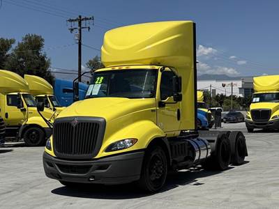 International RH Day Cab Truck - 410HP, Automatic