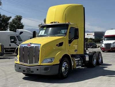 Peterbilt 579 Day Cab Truck - Cummins 450HP, 12 Speed Automatic