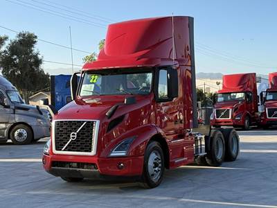 Volvo VNR64T300 Day Cab Truck - D13 425HP, Automatic