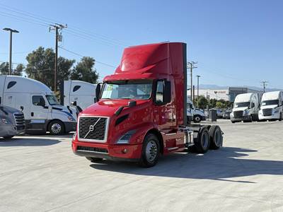 Volvo VNR64T300 Day Cab Truck - D13 425HP, Automatic