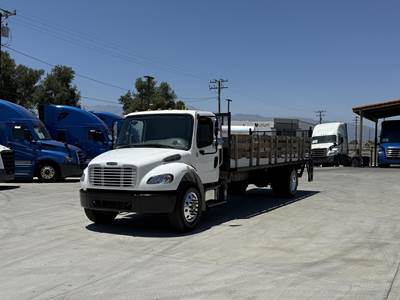 Freightliner M2 106 Flatbed Truck - Automatic