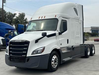 Freightliner Cascadia 126 Sleeper Semi Truck - Detroit 455HP, 12 Speed Dt12 Automatic