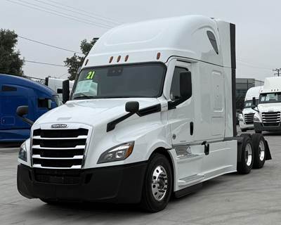 Freightliner Cascadia 126 Sleeper Semi Truck