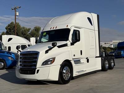 Freightliner Cascadia 126 Sleeper Semi Truck - Detroit 455HP, 12 Speed Dt12 Automatic