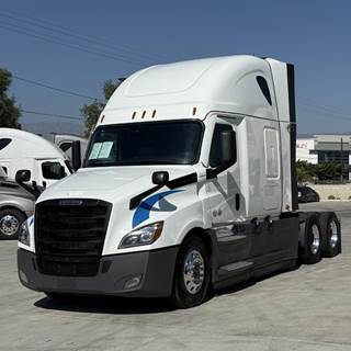 Freightliner Cascadia 126 Sleeper Semi Truck - Detroit 455HP, 12 Speed Dt12 Automatic
