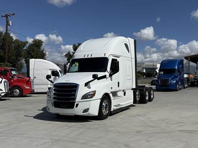 Freightliner Cascadia 126 Tri Axle Sleeper Semi Truck - Detroit 455HP, 12 Speed Dt12 Automatic