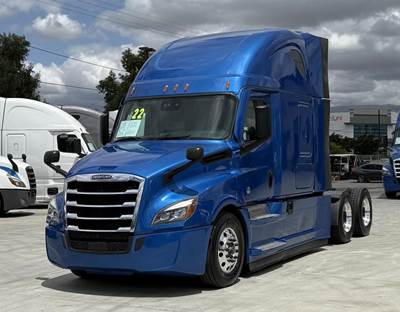 Freightliner Cascadia 126 Sleeper Semi Truck - Detroit 455HP, 12 Speed Dt12 Automatic