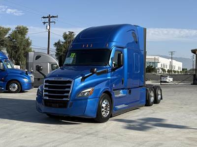 Freightliner Cascadia 126 Sleeper Semi Truck - Raised Roof Sleeper, Detroit 455HP, 12 Speed Dt12 Automatic