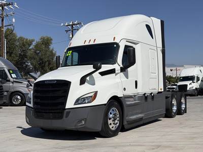 Freightliner Cascadia 126 Sleeper Semi Truck - Raised Roof Sleeper, Detroit 455HP, Automatic